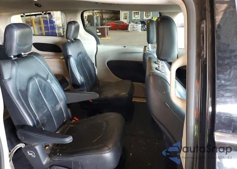 2021 Chrysler Pacifica Touring L z USA, uszkodzony, nr VIN 2C4RC1BG1MR527927